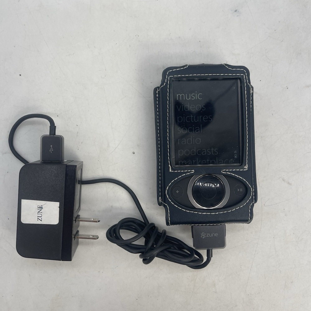 Microsoft Zune 1st Generation 30 GB Black MP3 & FM Media Player 1089 Blue Works